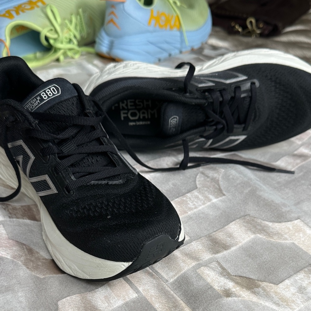 New Balance Fresh Foam 880 Black and White Shoes